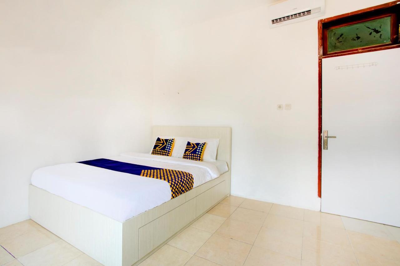 فندق Vaccinated Staff - Spot On 3928 Terrace House Syariah Pondoktjing Dua المظهر الخارجي الصورة