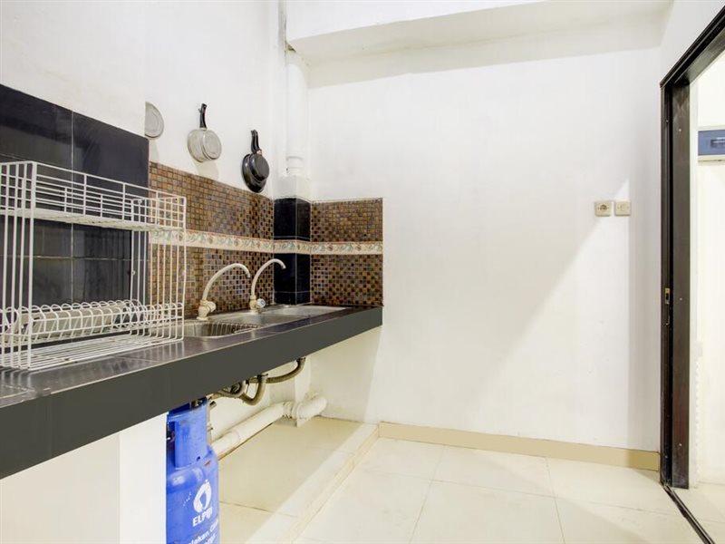 فندق Vaccinated Staff - Spot On 3928 Terrace House Syariah Pondoktjing Dua المظهر الخارجي الصورة