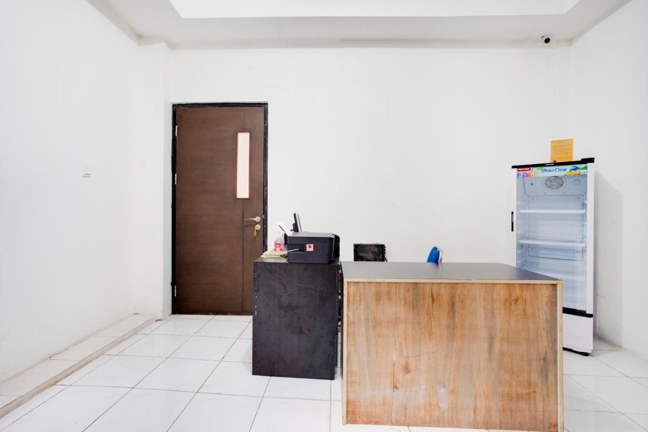 فندق Vaccinated Staff - Spot On 3928 Terrace House Syariah Pondoktjing Dua المظهر الخارجي الصورة