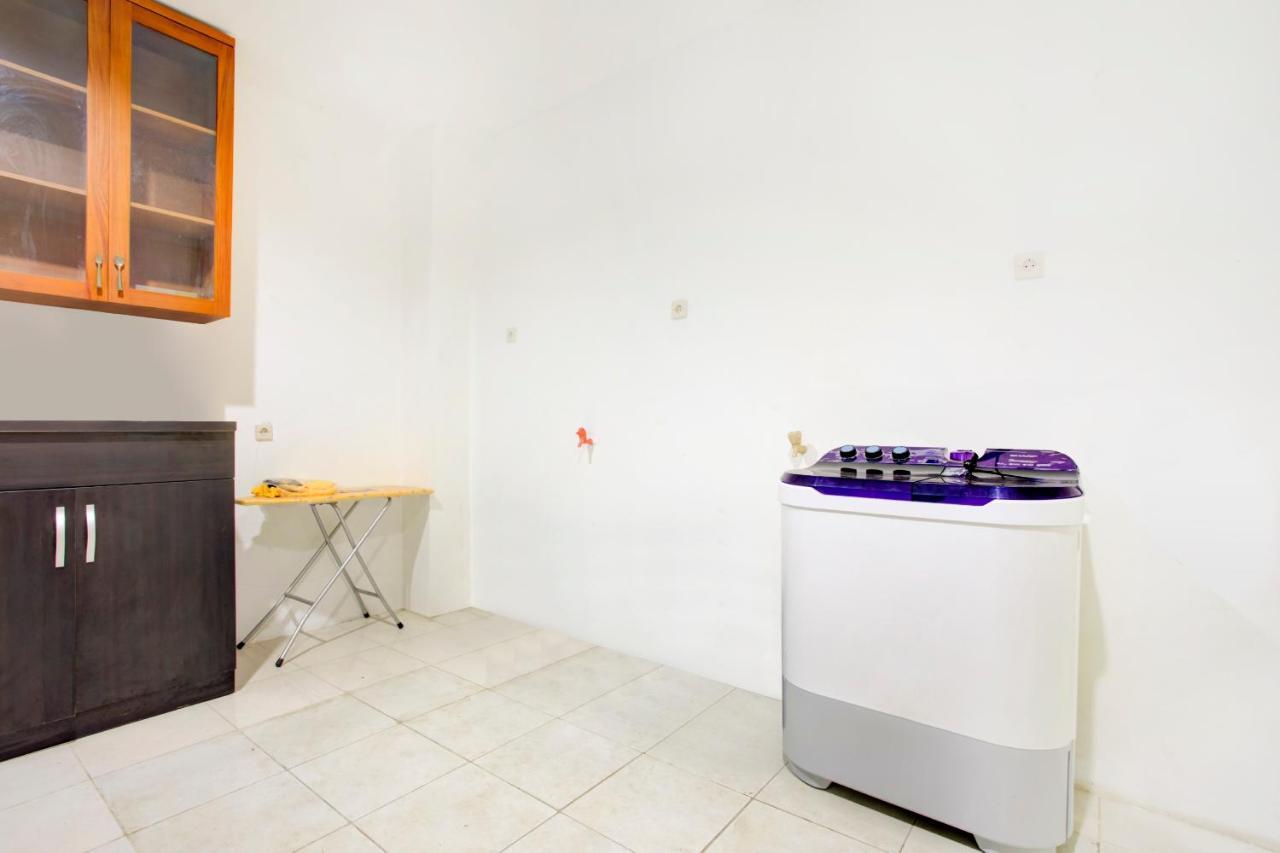 فندق Vaccinated Staff - Spot On 3928 Terrace House Syariah Pondoktjing Dua المظهر الخارجي الصورة